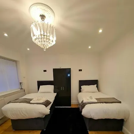 Jah Brsitol Big House Free Parking 20 Percent Off Weekly Monthly Business Contractor Students Relocations 5bed דירה *