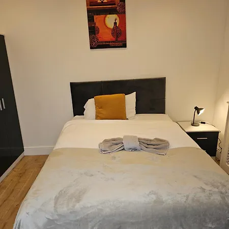 Lägenhet Jah Brsitol Big House Free Parking 20 Percent Off Weekly Monthly Business Contractor Students Relocations 5bed Bristol